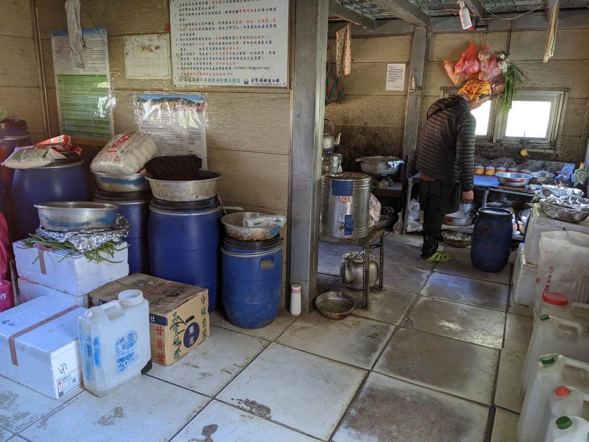 南湖圈谷山屋|北一段南湖大山重要基地 - 第3張圖 南湖圈谷山屋|北一段南湖大山重要基地