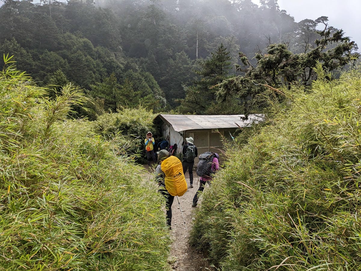 走進奇萊主北 奇萊稜線百岳黑色奇萊面紗不是蓋的