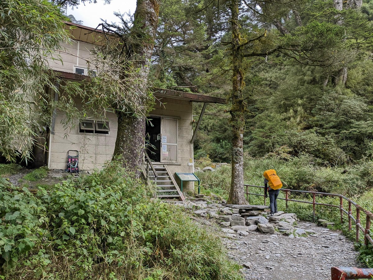 走進奇萊主北 奇萊稜線百岳黑色奇萊面紗不是蓋的