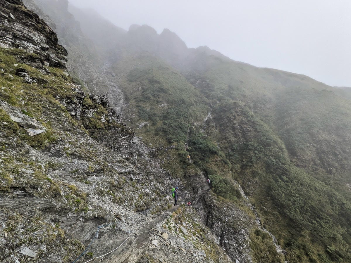 走進奇萊主北 奇萊稜線百岳黑色奇萊面紗不是蓋的