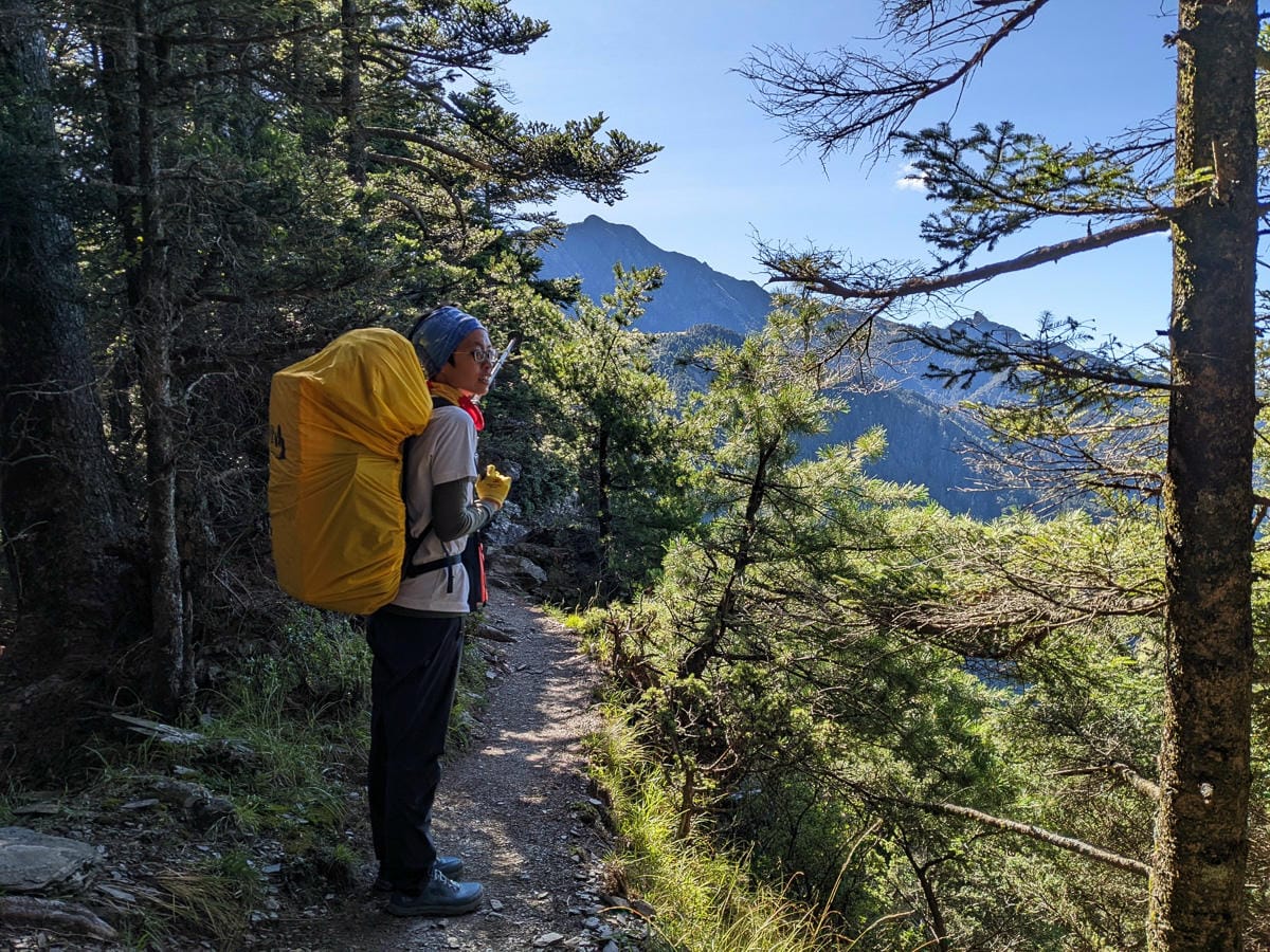 南湖大山難度行程記錄｜圈谷前的眼淚｜碎石坡