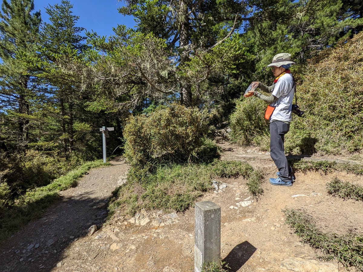 南湖大山難度行程記錄｜圈谷前的眼淚｜碎石坡