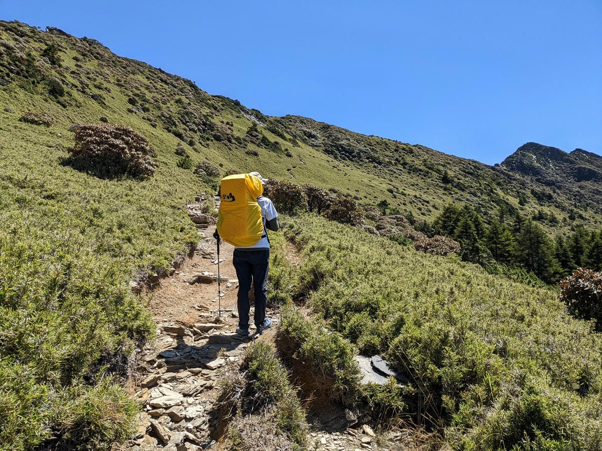 南湖大山難度行程記錄｜圈谷前的眼淚｜碎石坡