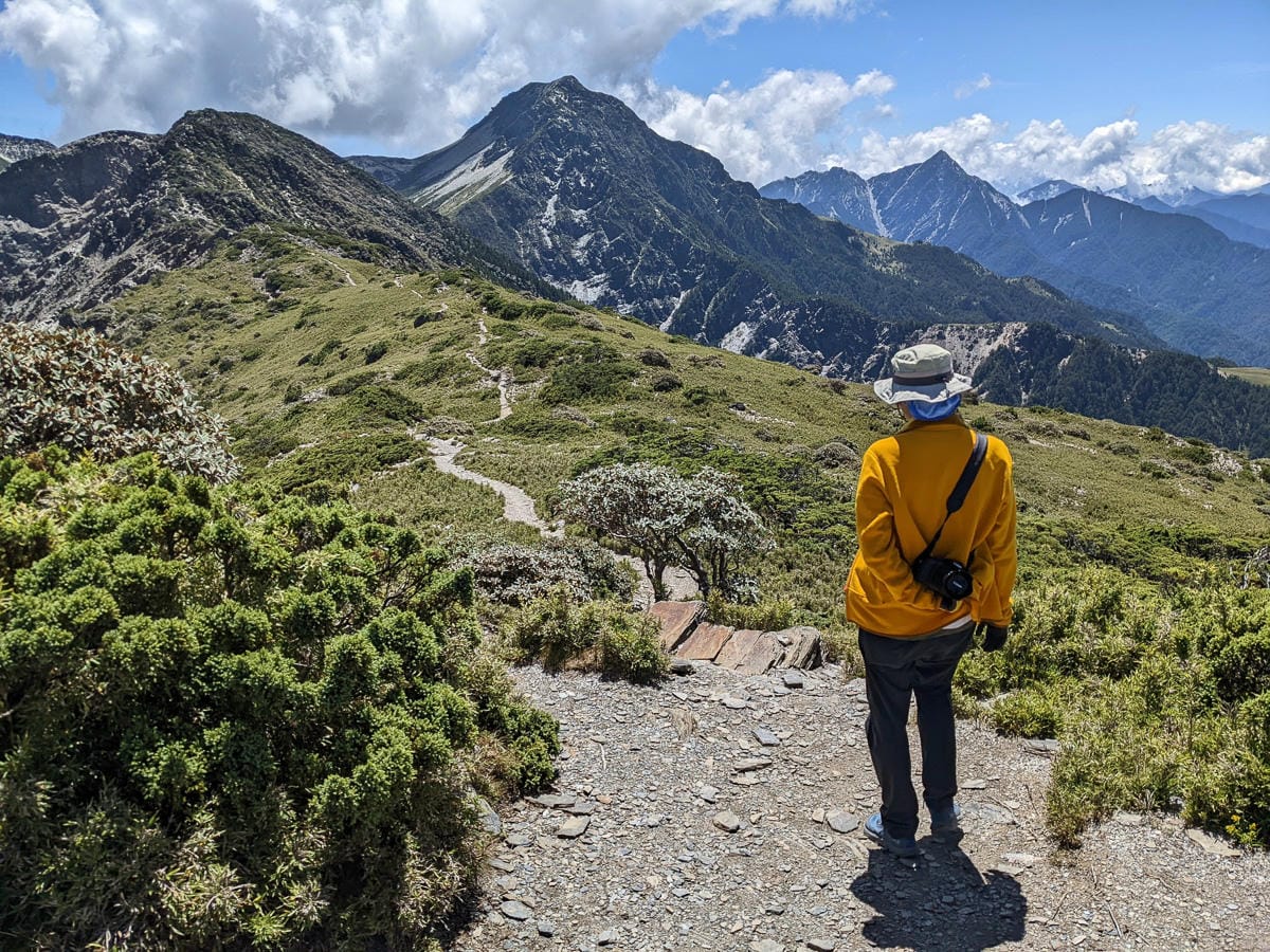 南湖大山難度行程記錄｜圈谷前的眼淚｜碎石坡
