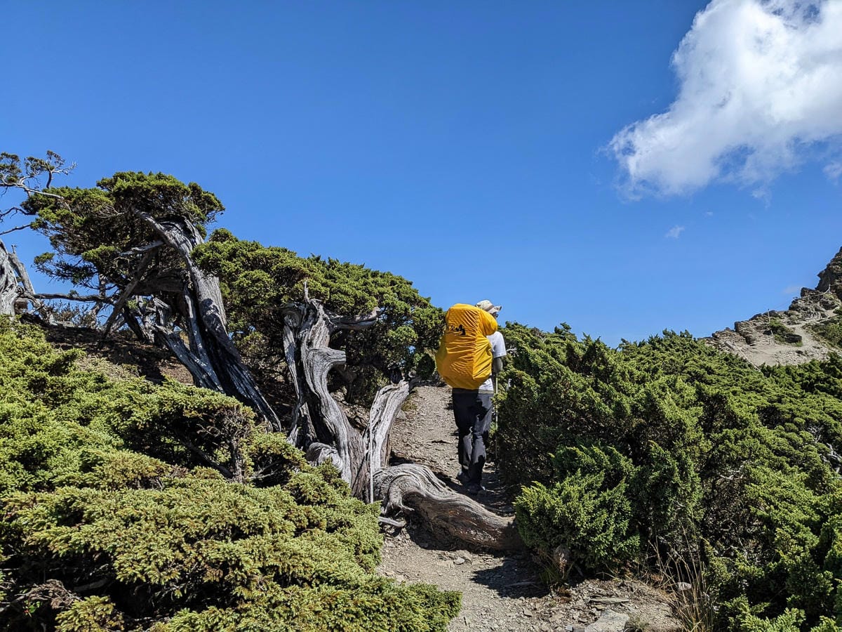 南湖大山難度行程記錄｜圈谷前的眼淚｜碎石坡