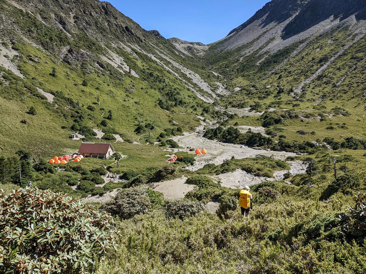 南湖大山難度行程記錄｜圈谷前的眼淚｜碎石坡