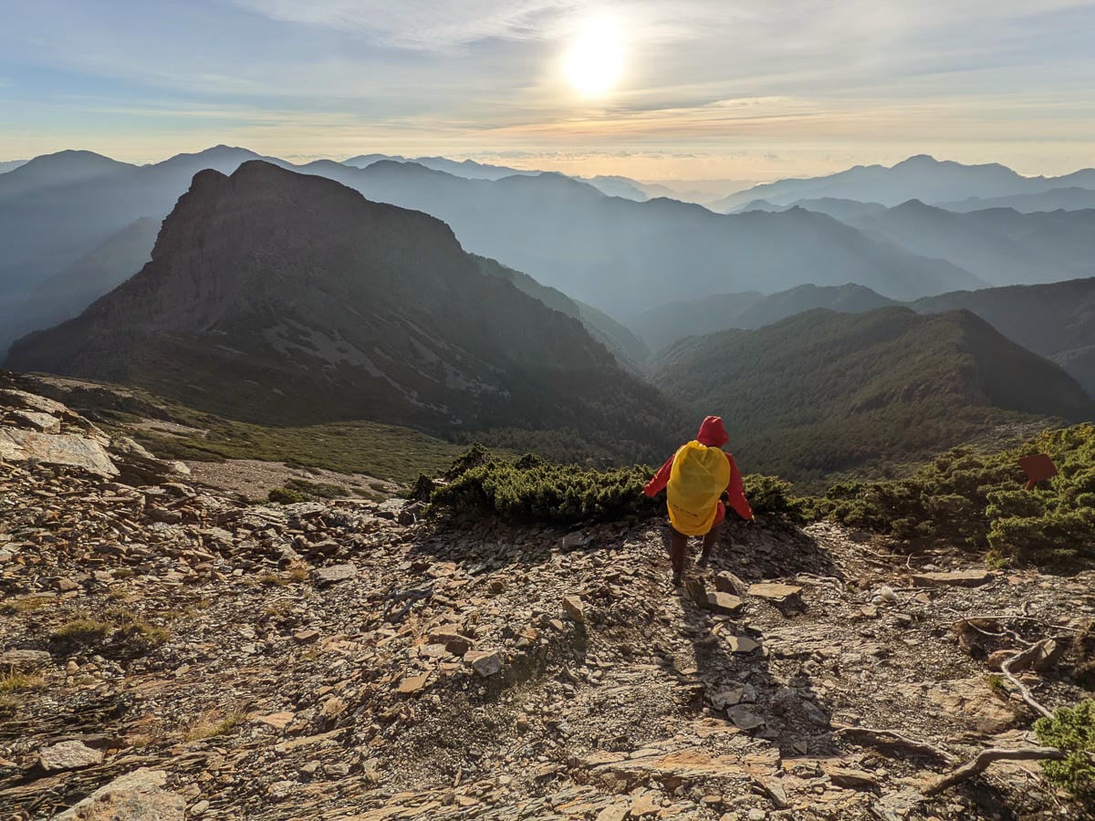 玉山東峰｜百岳高山攀爬極品危險十峻之首