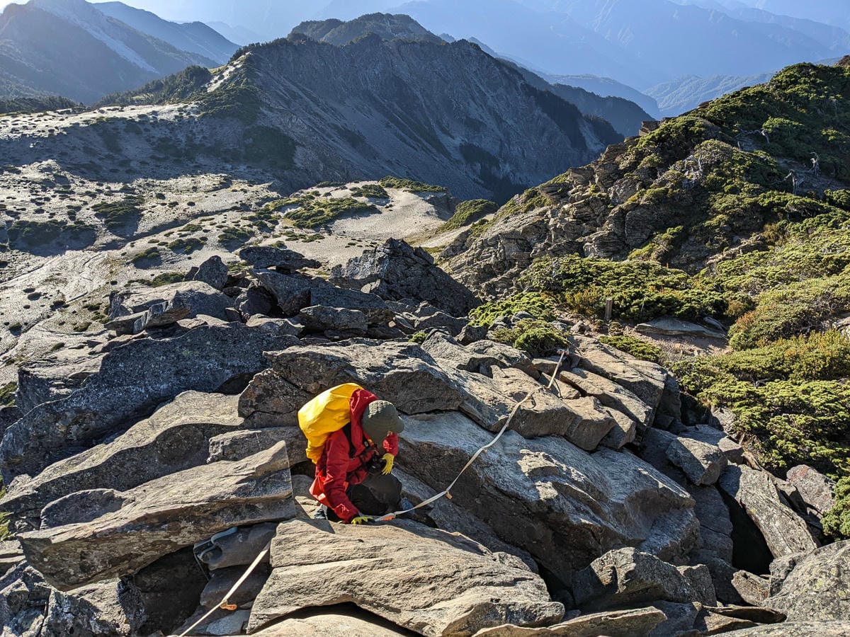 南湖大山難度行程記錄｜中央山脈北一段寂寥岩漠