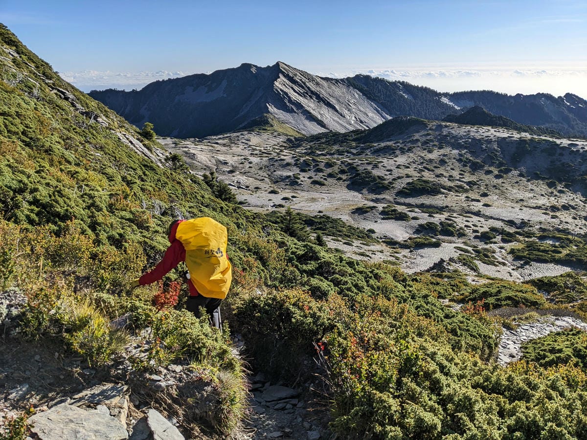 南湖大山難度行程記錄｜中央山脈北一段寂寥岩漠