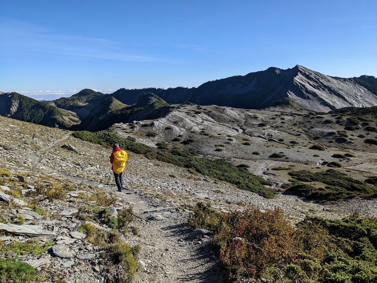 南湖大山難度行程記錄｜中央山脈北一段寂寥岩漠