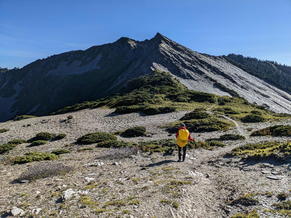 南湖大山難度行程記錄｜中央山脈北一段寂寥岩漠