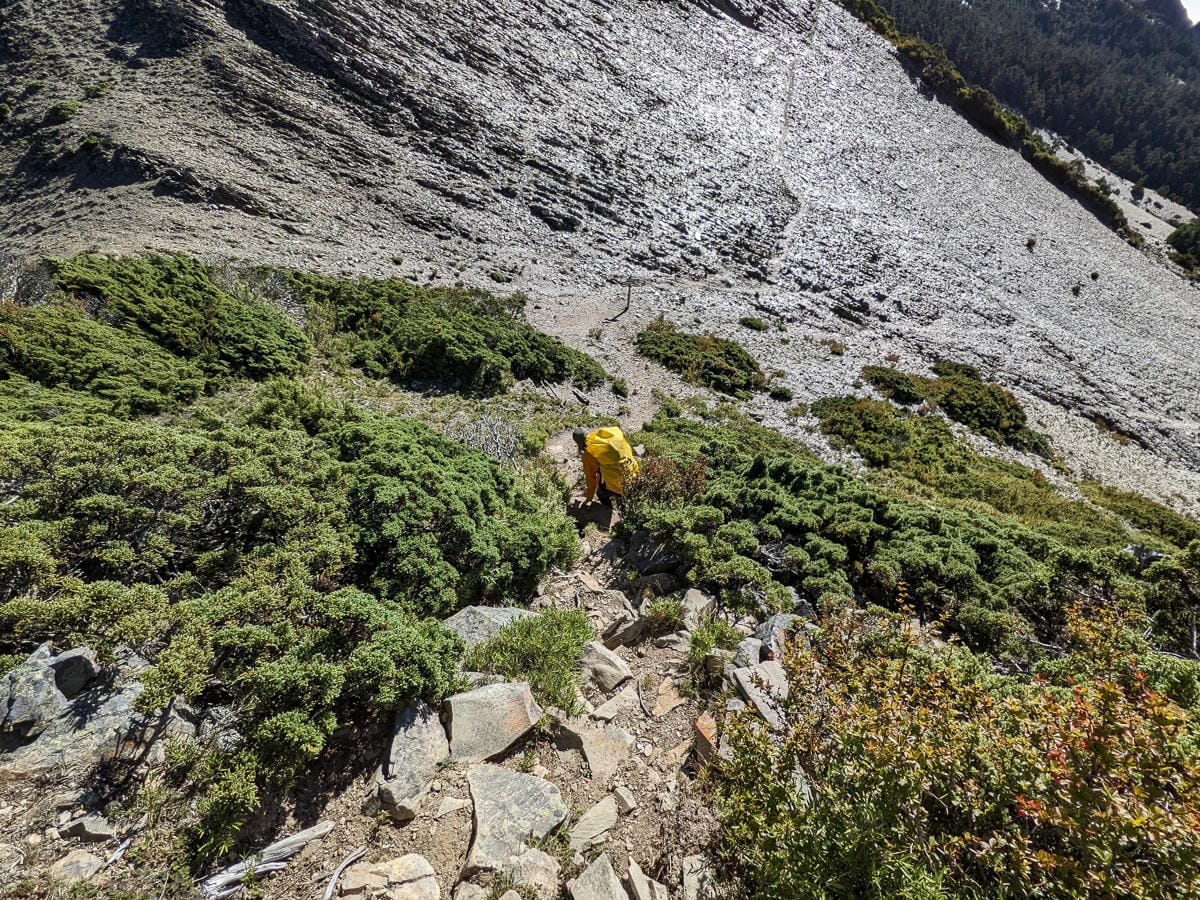 南湖大山難度行程記錄｜中央山脈北一段寂寥岩漠