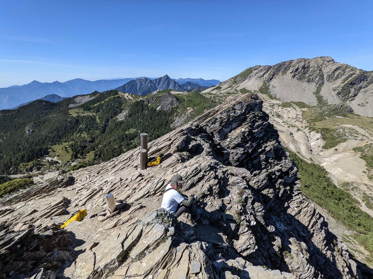 南湖大山難度行程記錄｜中央山脈北一段寂寥岩漠