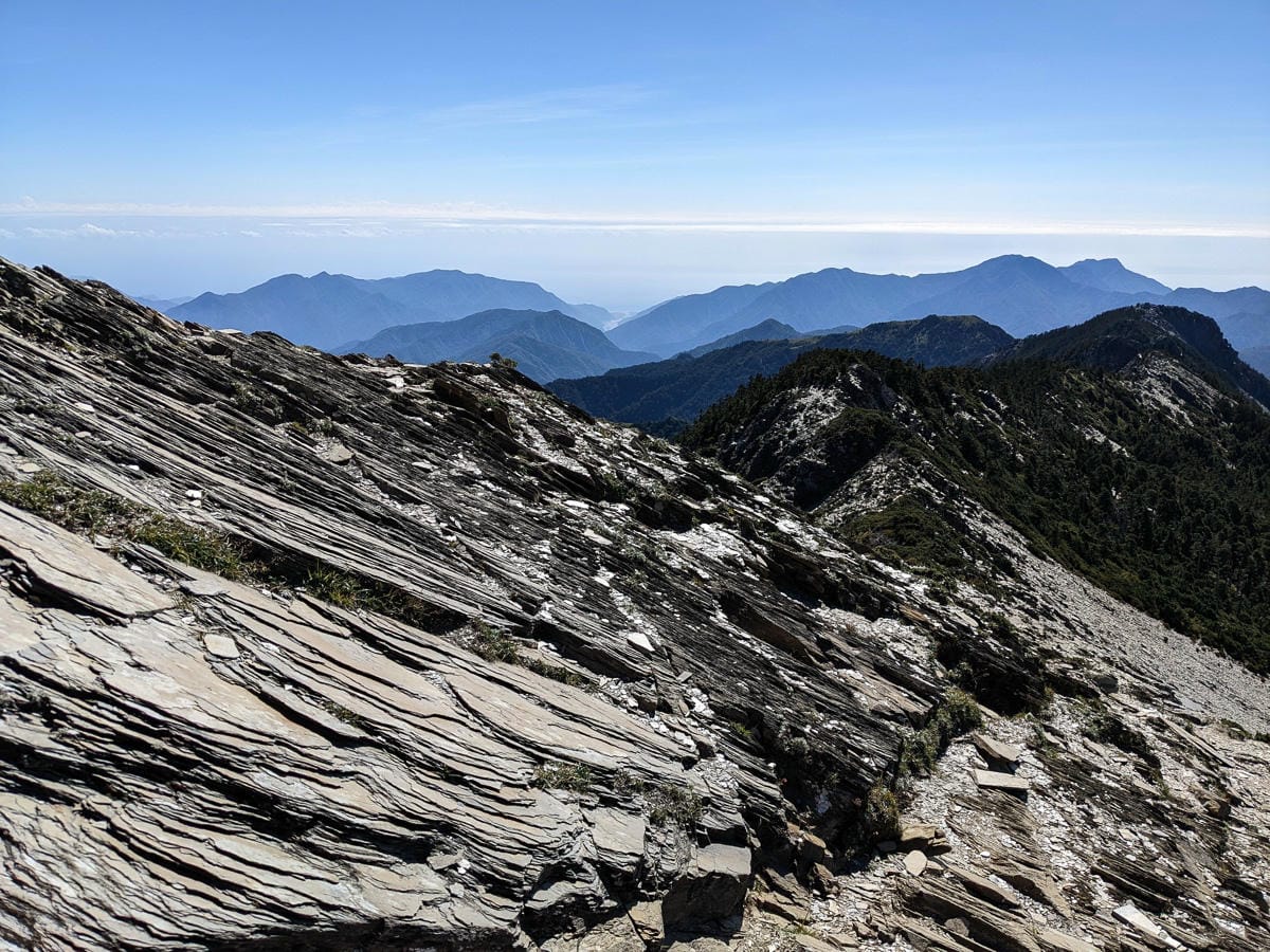 南湖大山難度行程記錄｜中央山脈北一段寂寥岩漠