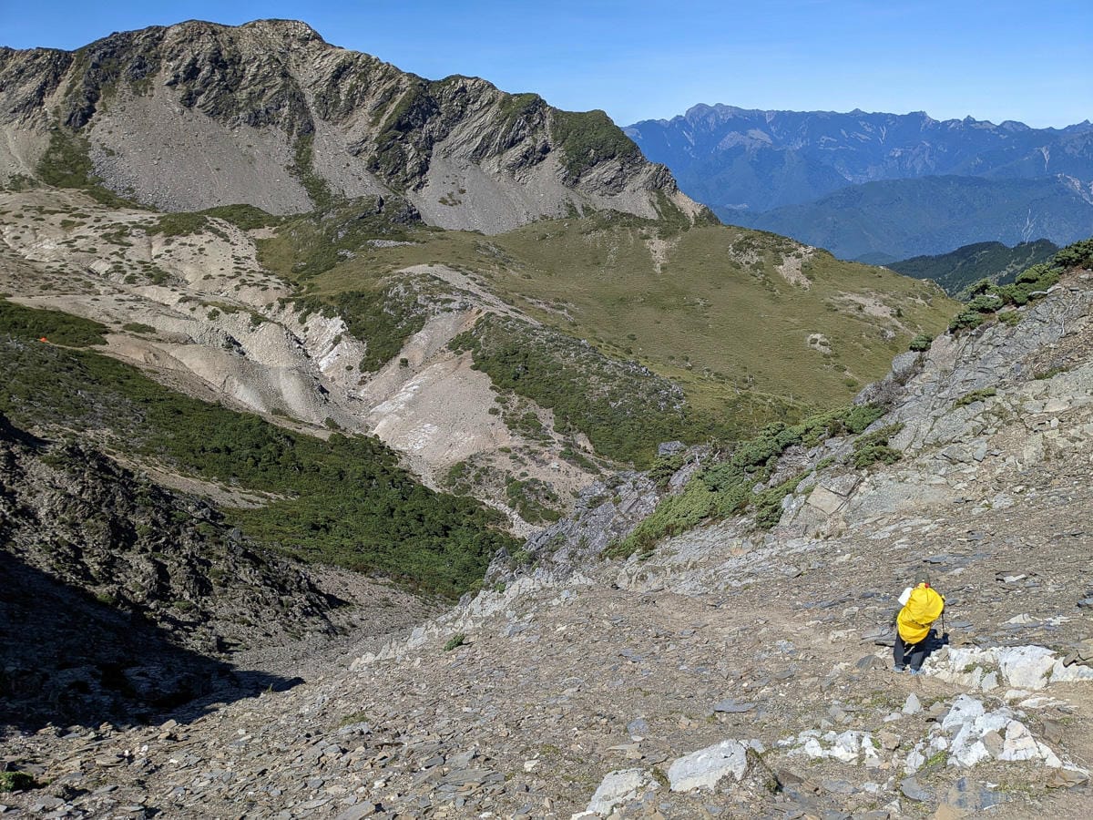 南湖大山難度行程記錄｜中央山脈北一段寂寥岩漠