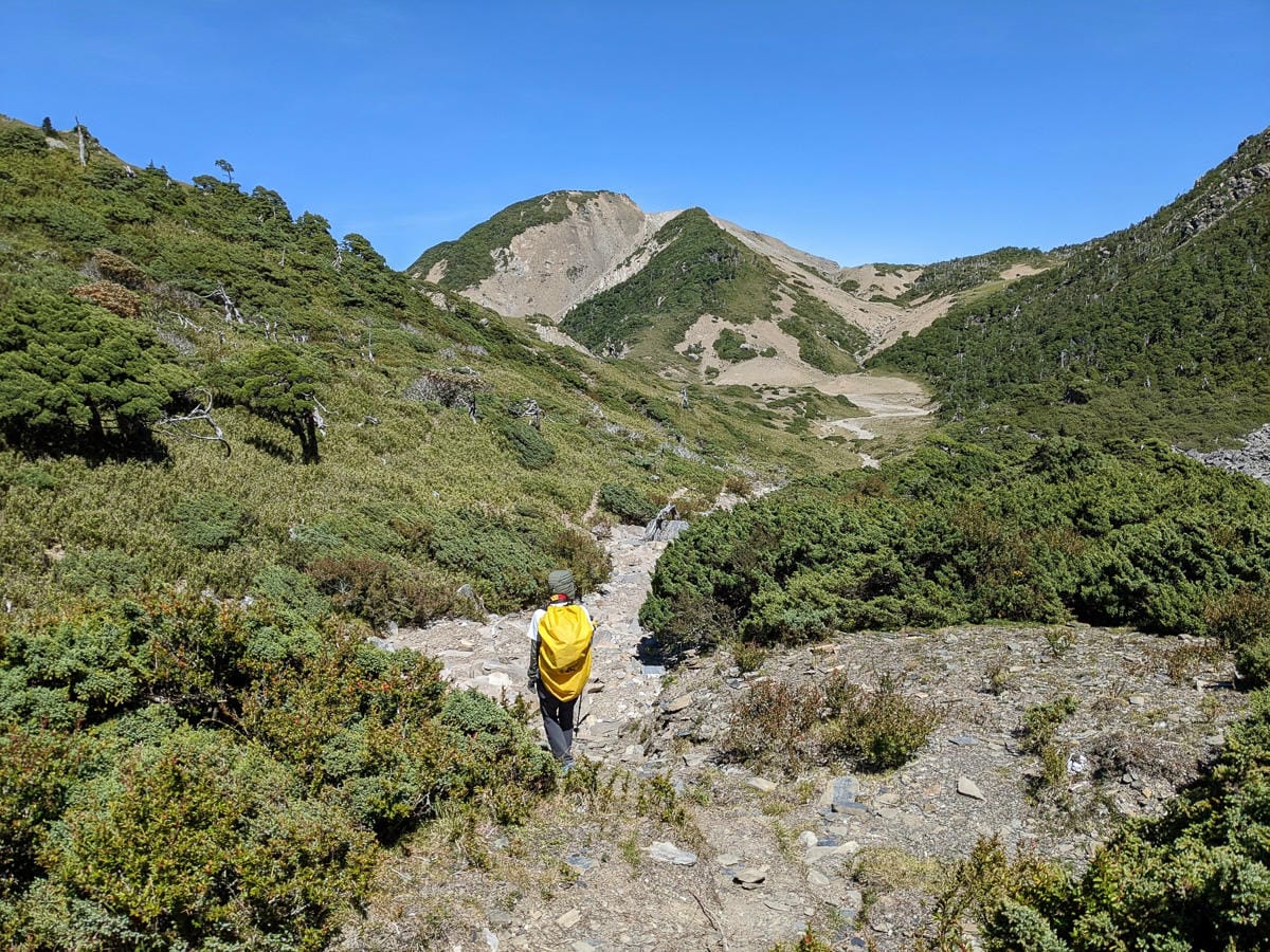 南湖大山難度行程記錄｜中央山脈北一段寂寥岩漠