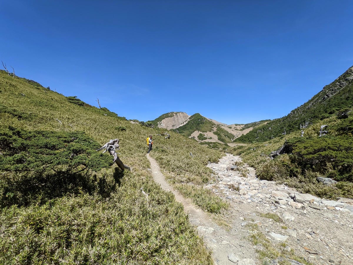 南湖大山難度行程記錄｜中央山脈北一段寂寥岩漠