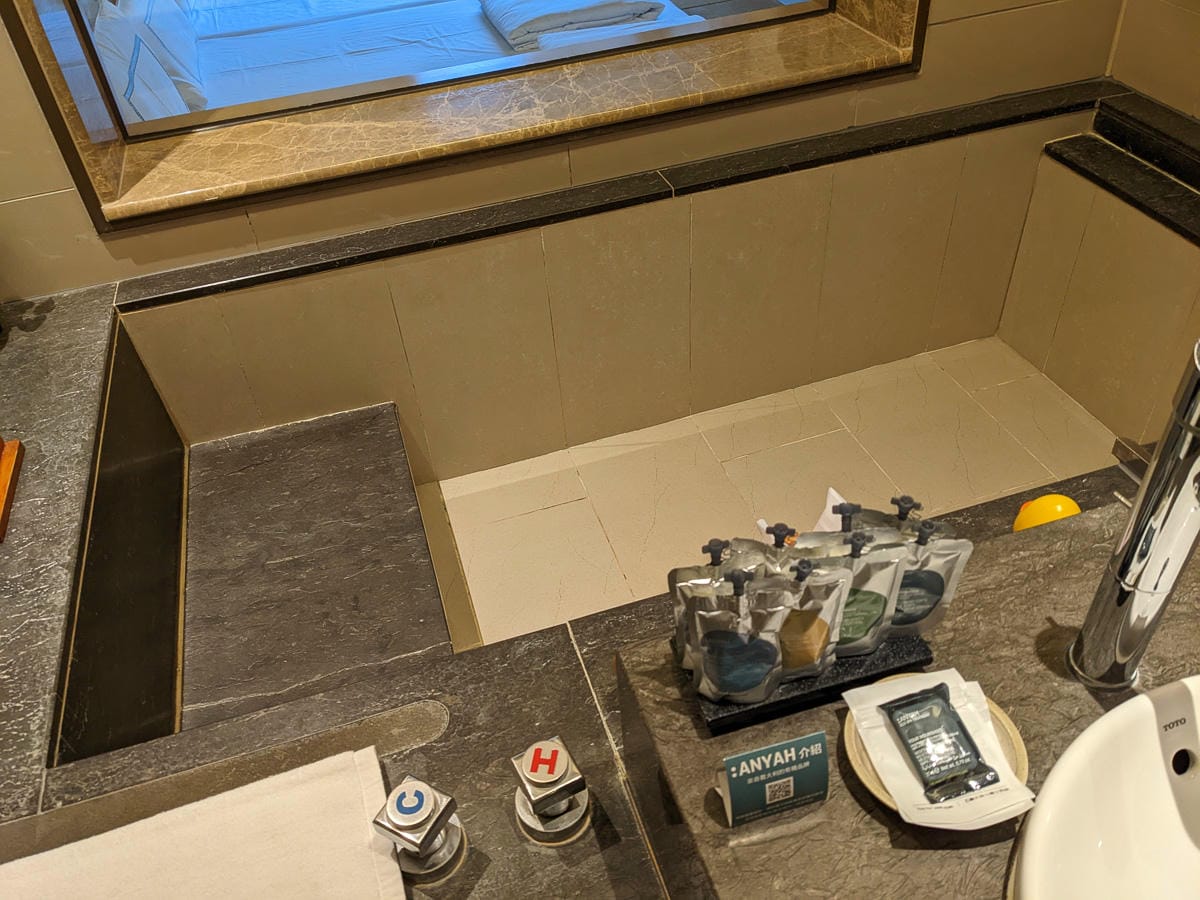 長榮鳳凰礁溪溫泉一泊二食早餐可中午吃太完美