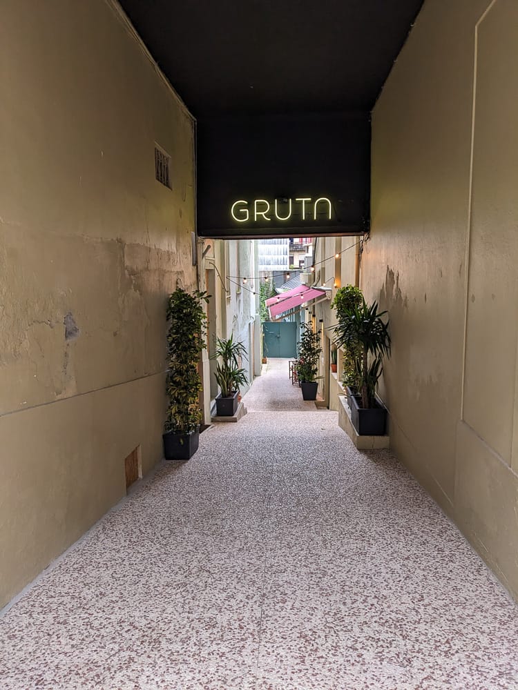 葡萄牙波多米其林推薦洞穴餐廳Gruta