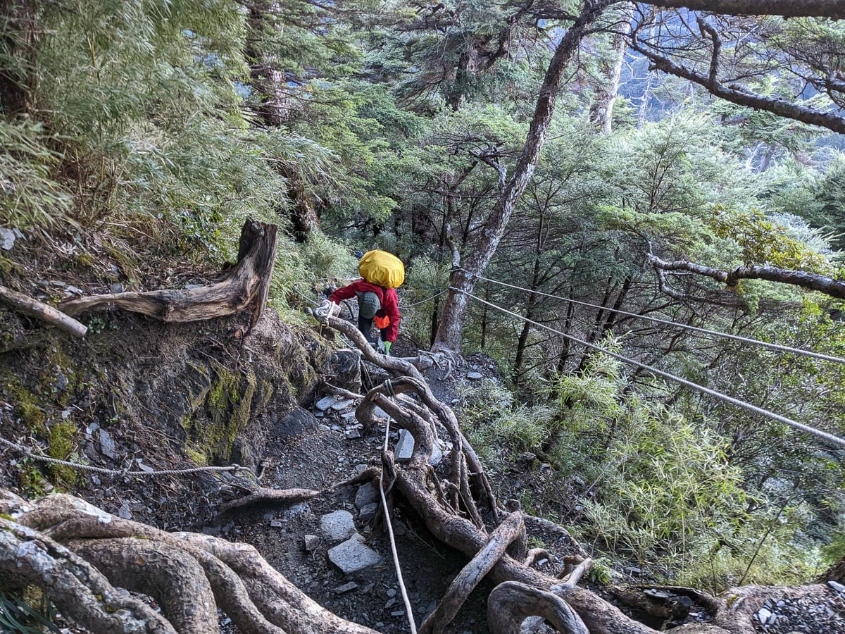 奇萊主北｜回家前最煎熬非破碎地形拉繩攀岩