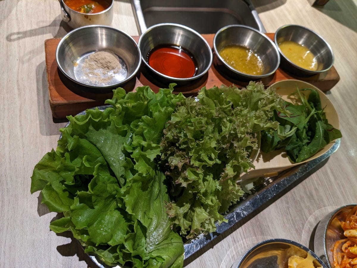 台北燒酒烤烤豬 – 韓式專人燒烤免動手