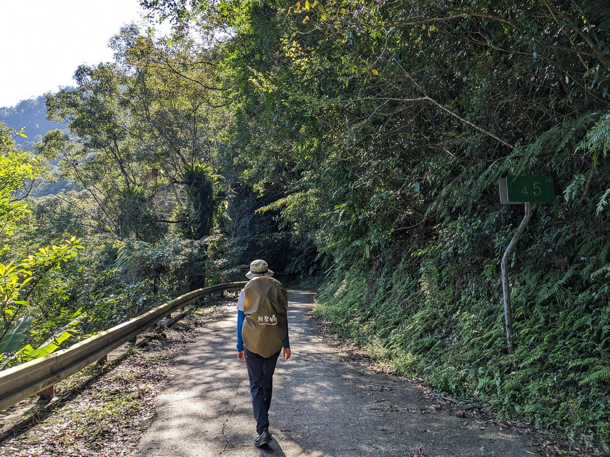桶後越嶺道全段桶后林道 – 烏來到礁溪