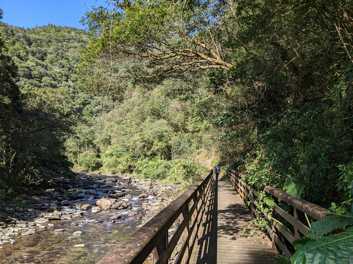 桶後越嶺道全段桶后林道 – 烏來到礁溪