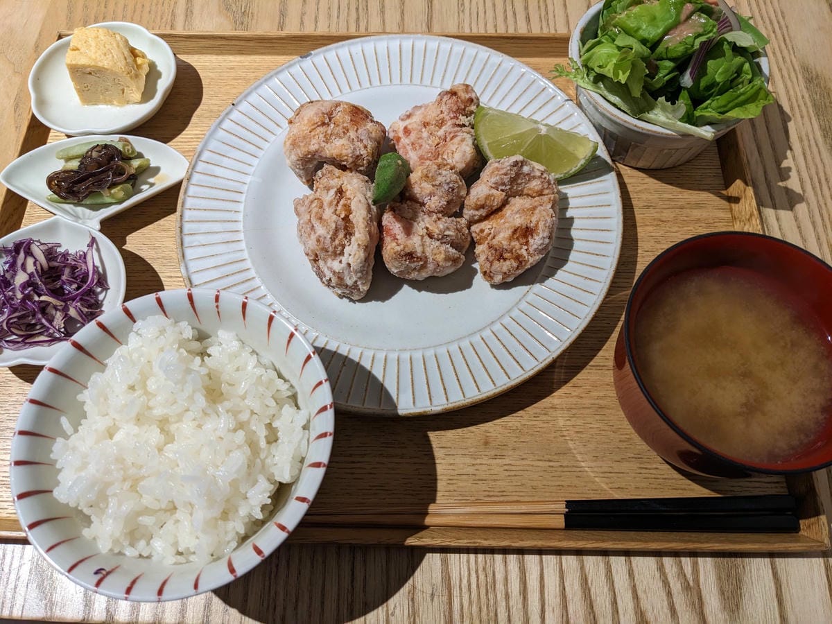 台北華山電影旁的小器食堂 – 日式定食 - 第3張圖 小器食堂華山光點