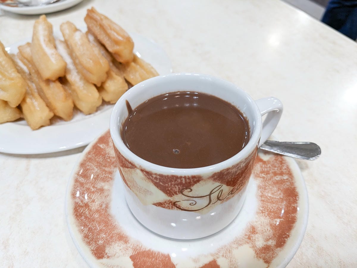 法國朝聖路Santiago炸油條專賣San Pedro酒館