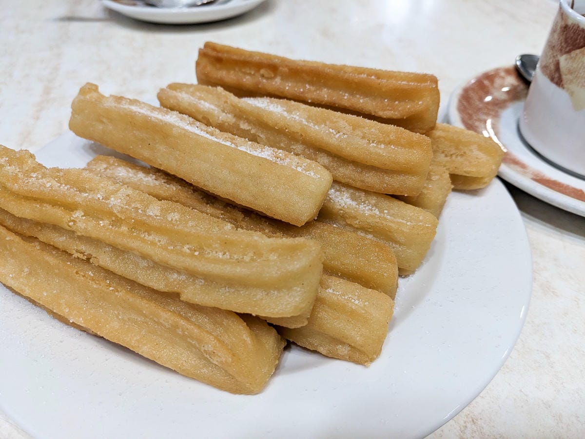 法國朝聖路Santiago炸油條專賣San Pedro酒館