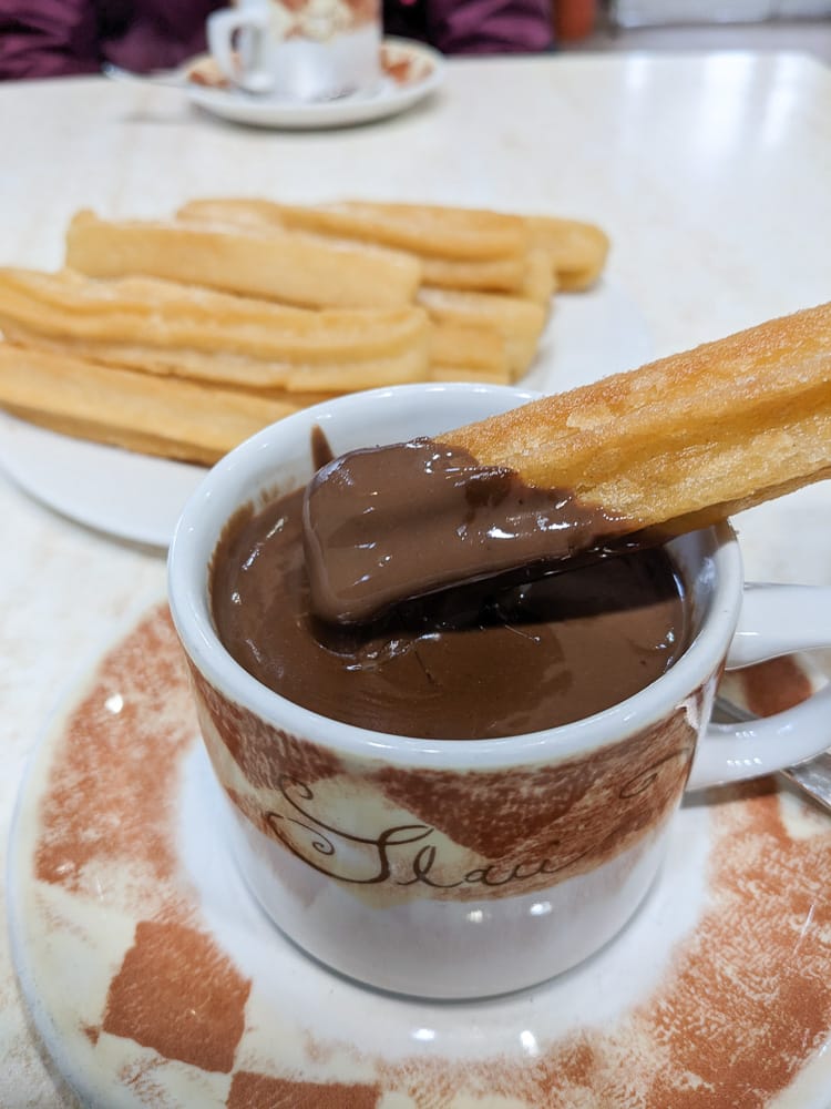 法國朝聖路Santiago炸油條專賣San Pedro酒館