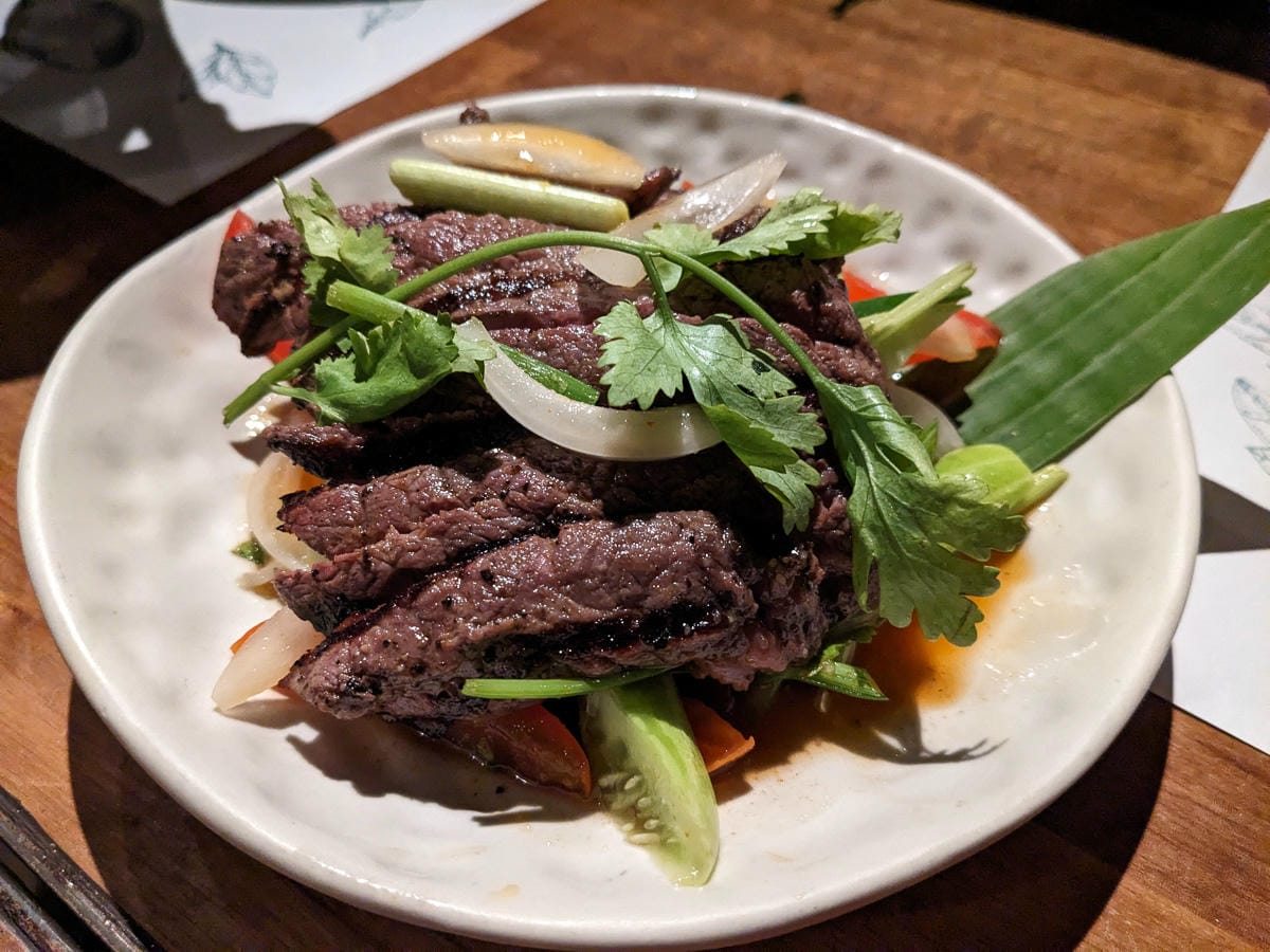 曼谷泰式餐酒館Charm Eatery Bar Sathon激推