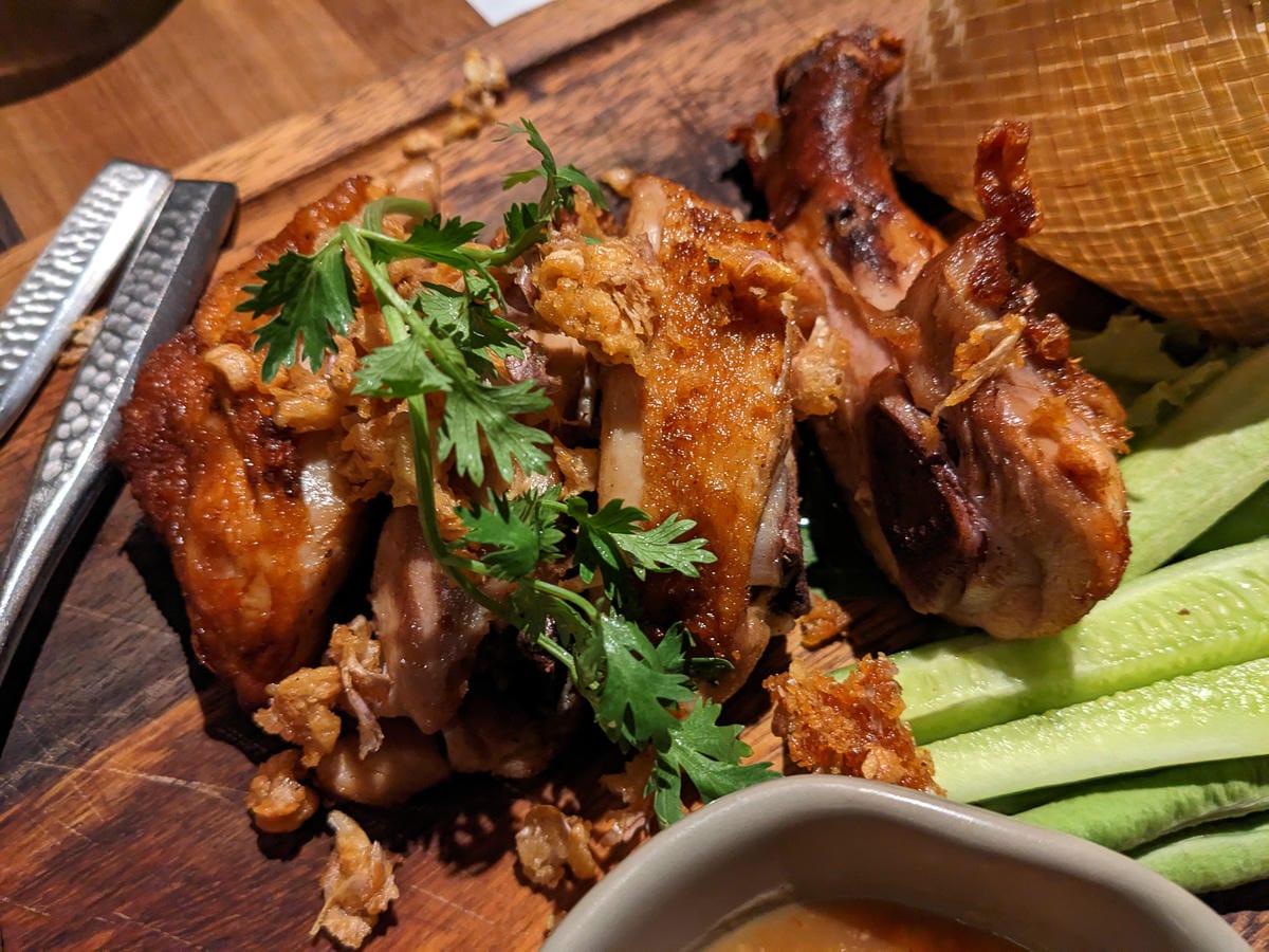 曼谷泰式餐酒館Charm Eatery Bar Sathon激推