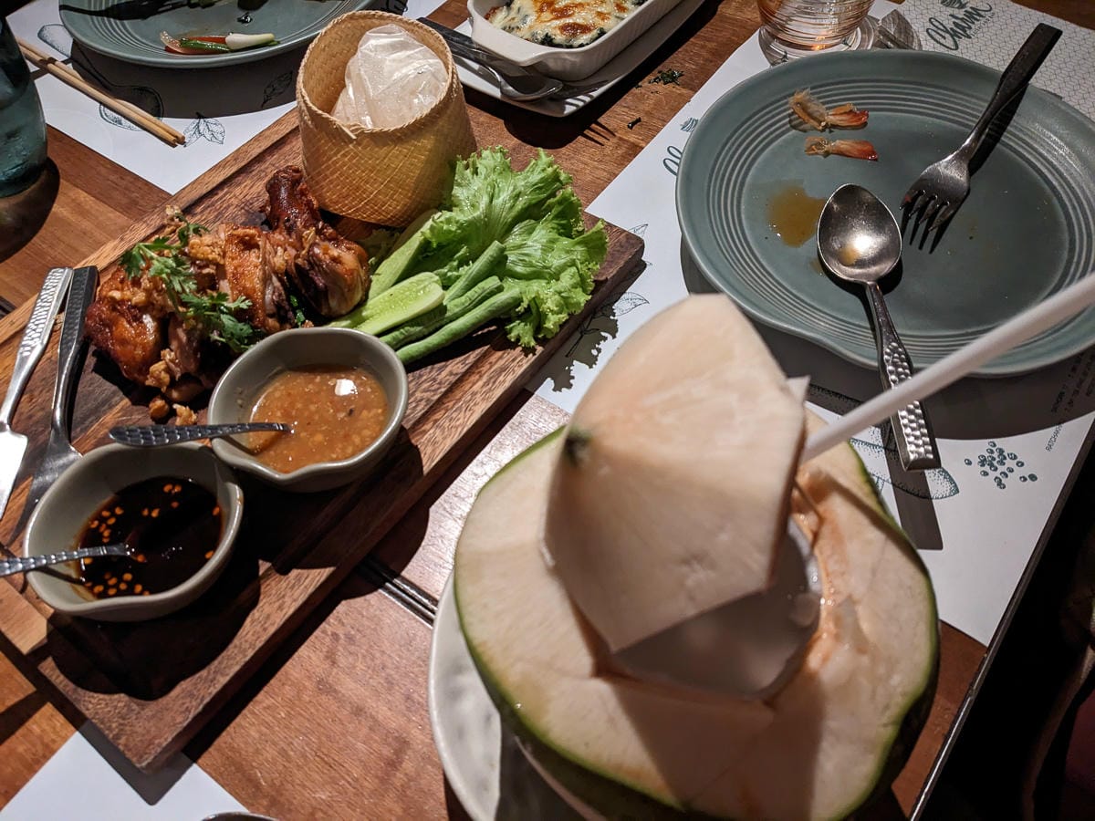 曼谷泰式餐酒館Charm Eatery Bar Sathon激推