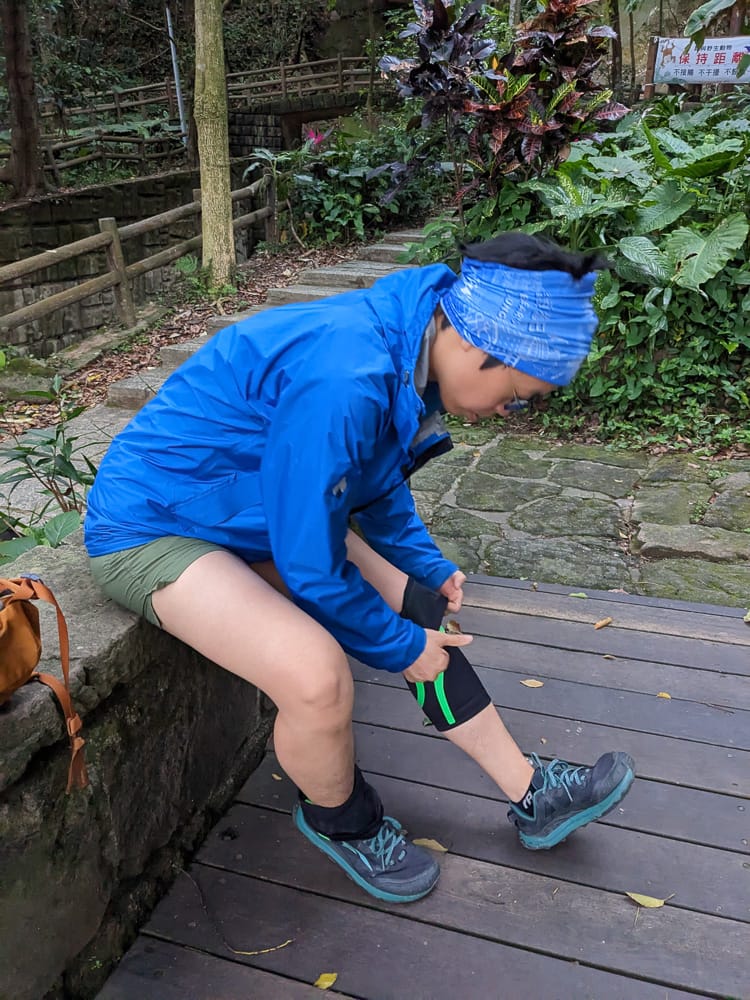 爬山護膝感想|BODYVINE巴迪蔓超薄貼紮護膝 - 第23張圖 爬山護膝感想|BODYVINE巴迪蔓超薄貼紮護膝