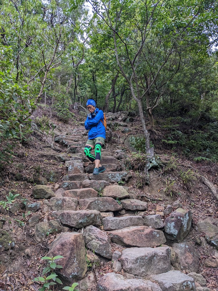 爬山護膝感想｜BODYVINE巴迪蔓超薄貼紮護膝