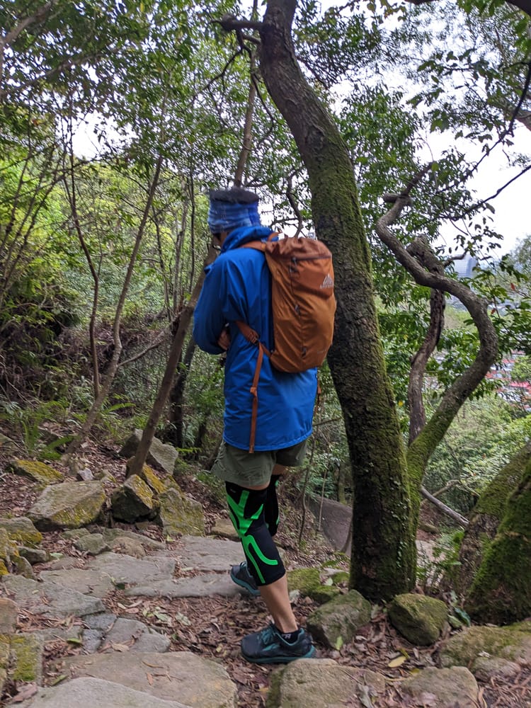 爬山護膝感想|BODYVINE巴迪蔓超薄貼紮護膝 - 第21張圖 爬山護膝感想|BODYVINE巴迪蔓超薄貼紮護膝