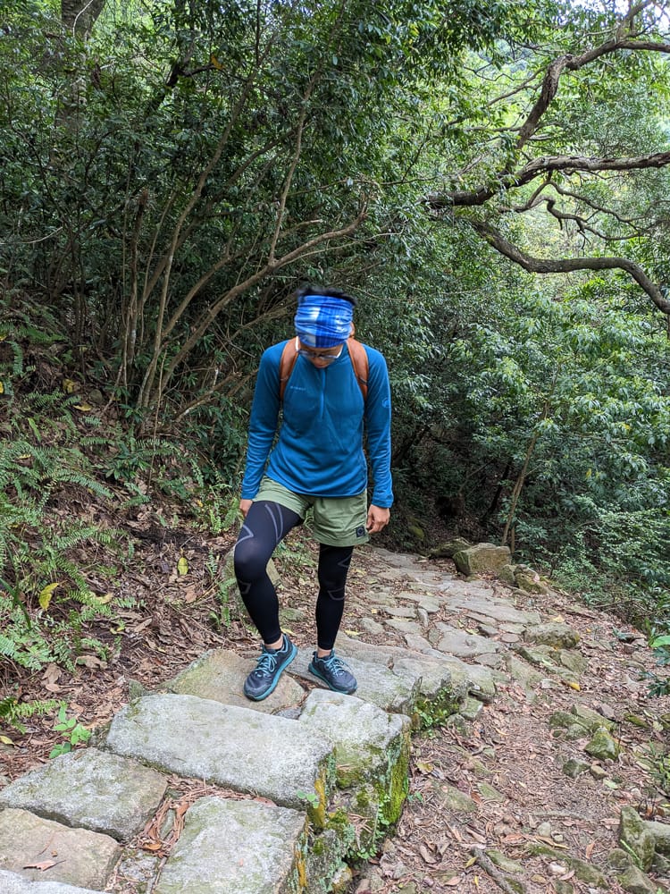 sNug全壓式強肌力運動壓縮褲｜爬山心得感想