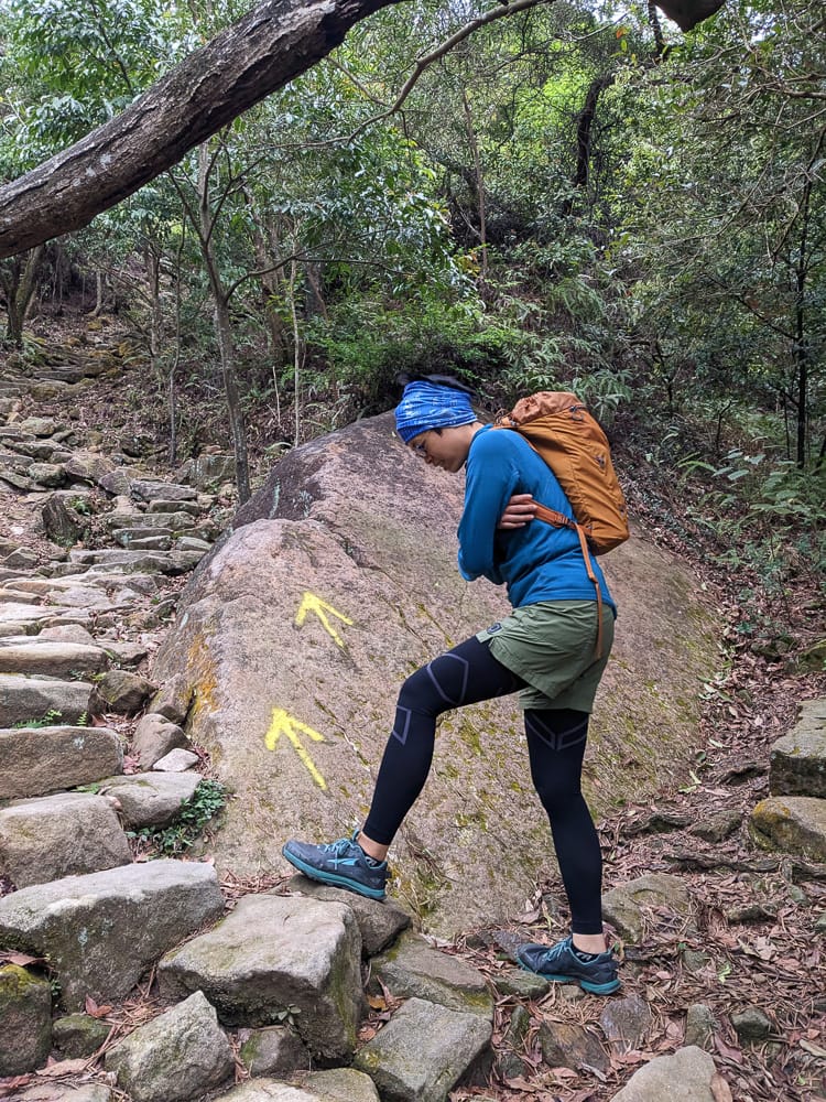 sNug全壓式強肌力運動壓縮褲｜爬山心得感想