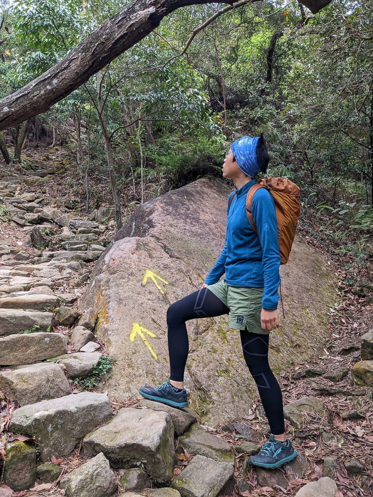 sNug全壓式強肌力運動壓縮褲｜爬山心得感想