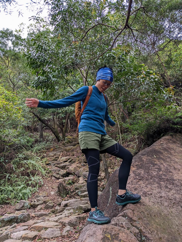 sNug全壓式強肌力運動壓縮褲｜爬山心得感想