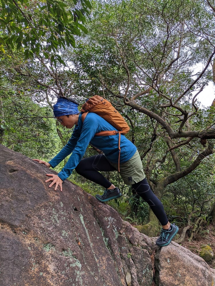 sNug全壓式強肌力運動壓縮褲｜爬山心得感想