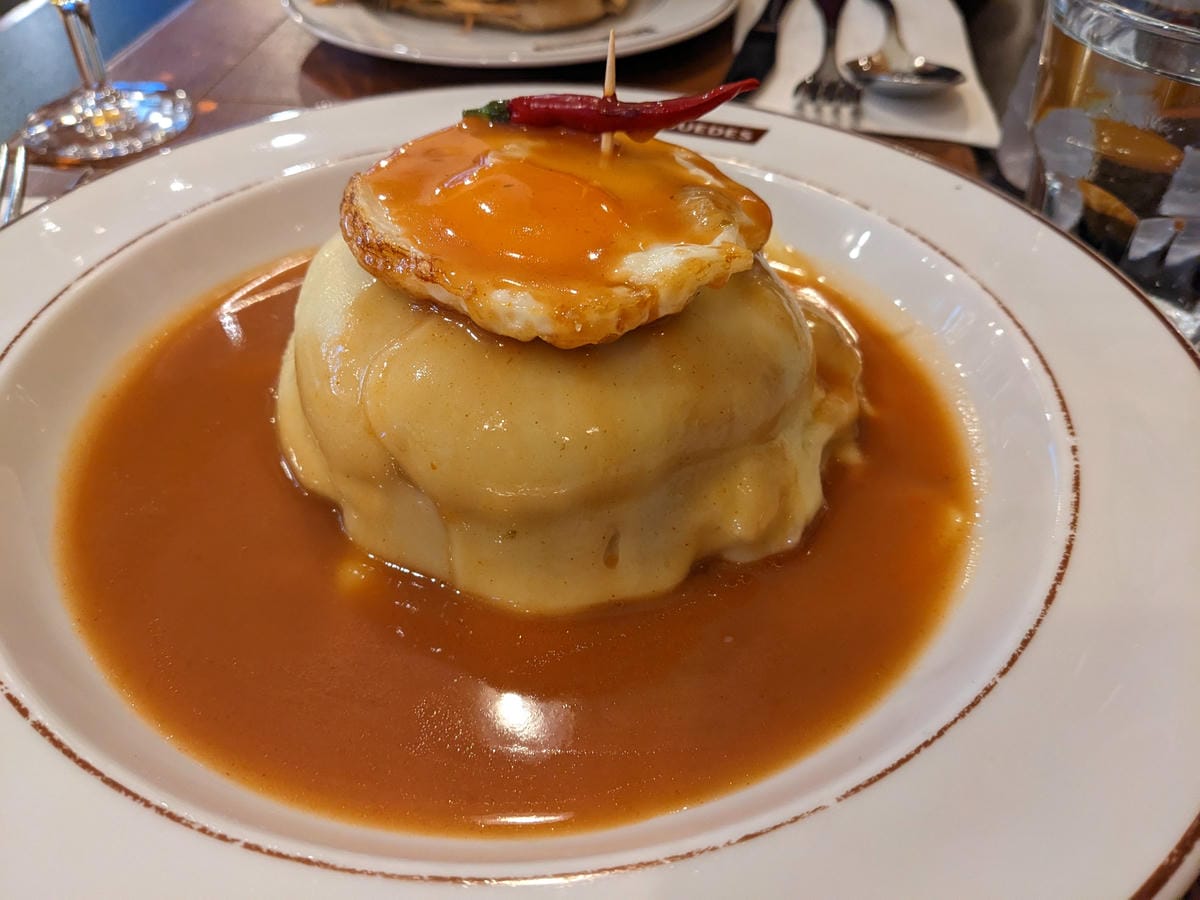 葡萄牙特色美食礦泉水自來水咖啡筆記