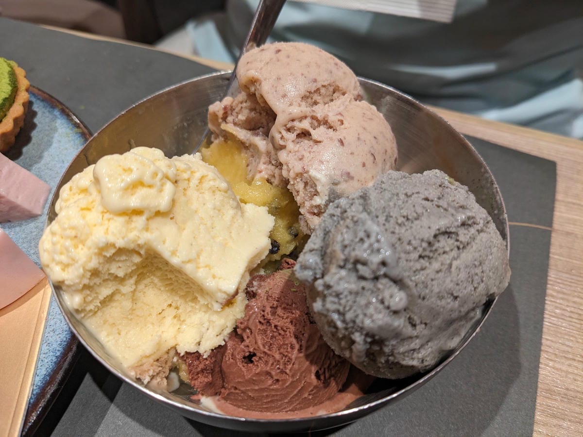 旭集台北信義自助餐吃到飽