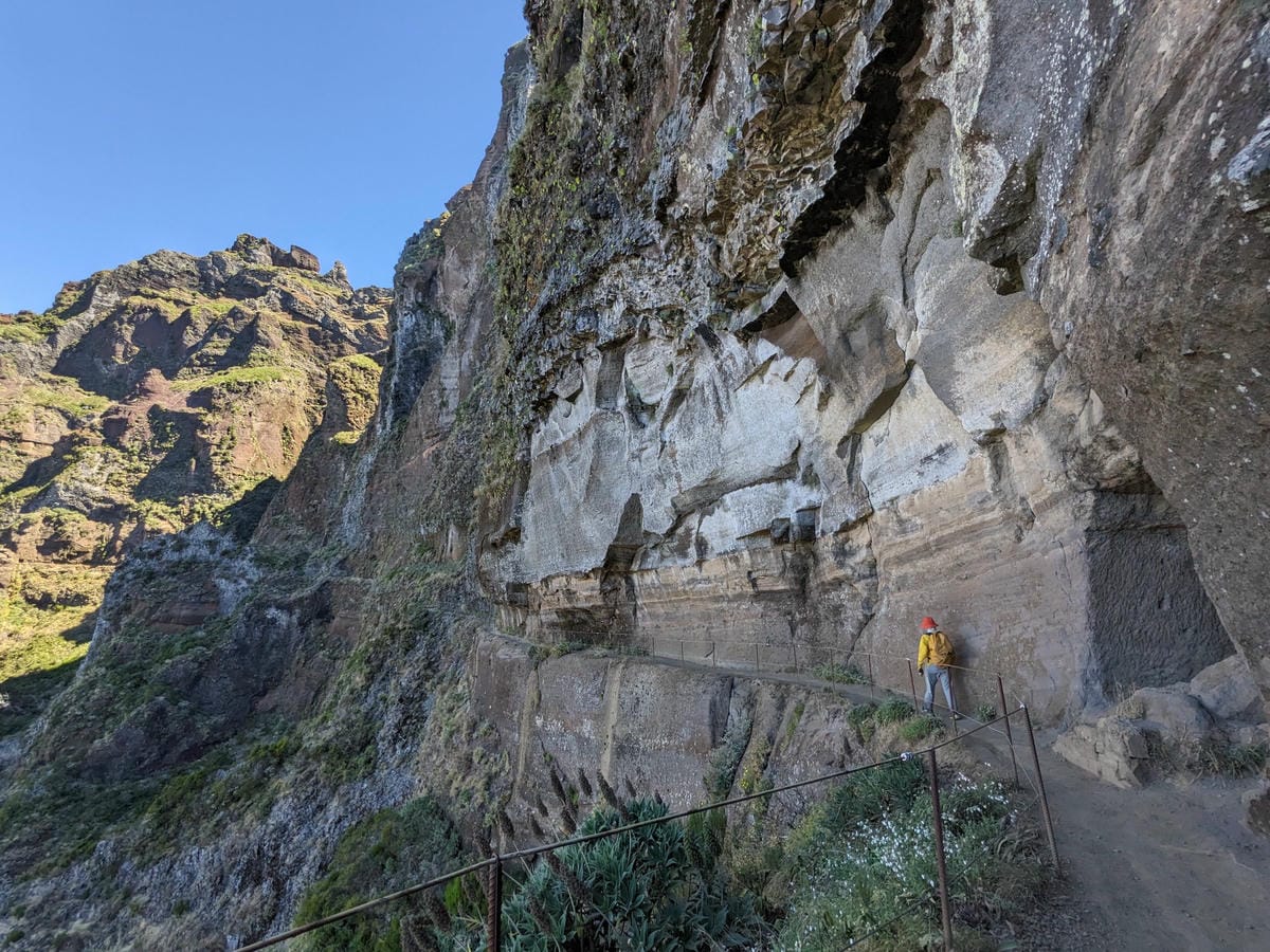 葡萄牙馬德拉島最高峰爬山健行