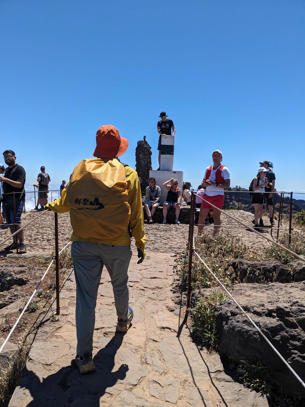 葡萄牙馬德拉島最高峰爬山健行