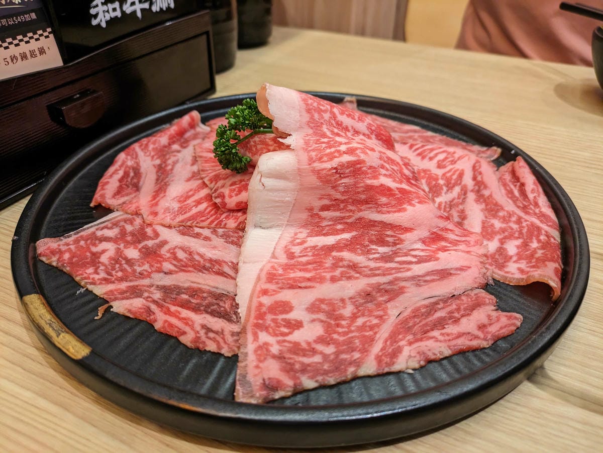 苗栗火鍋吃到飽 – 尚順和牛涮下山吃一波