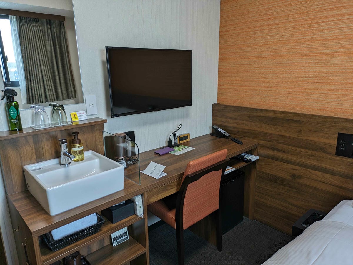 高松飯店推薦 Hotel Wing 交通服務設備粉棒