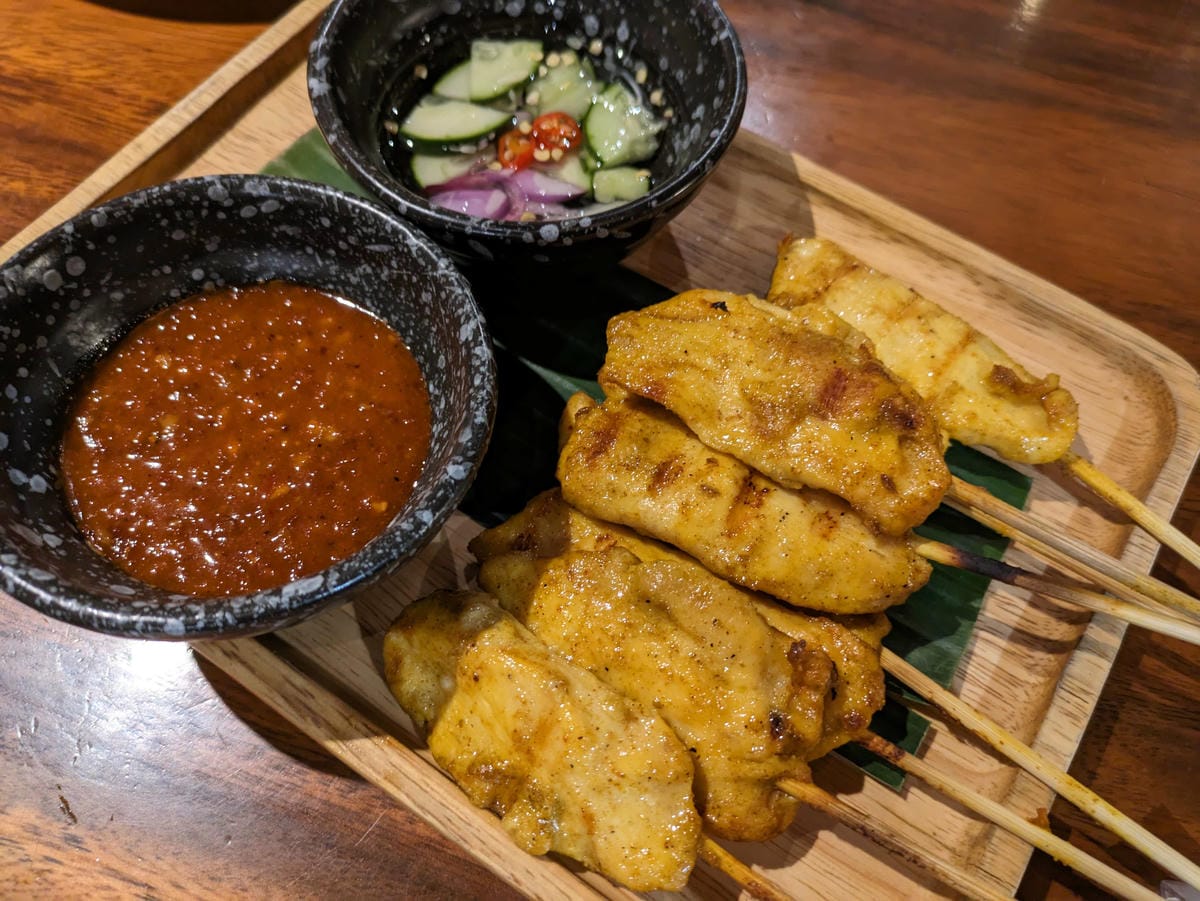 清邁長輩耍廢遊。危險的農產市集