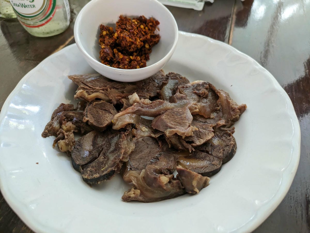 清邁長輩耍廢遊。清邁美食天下